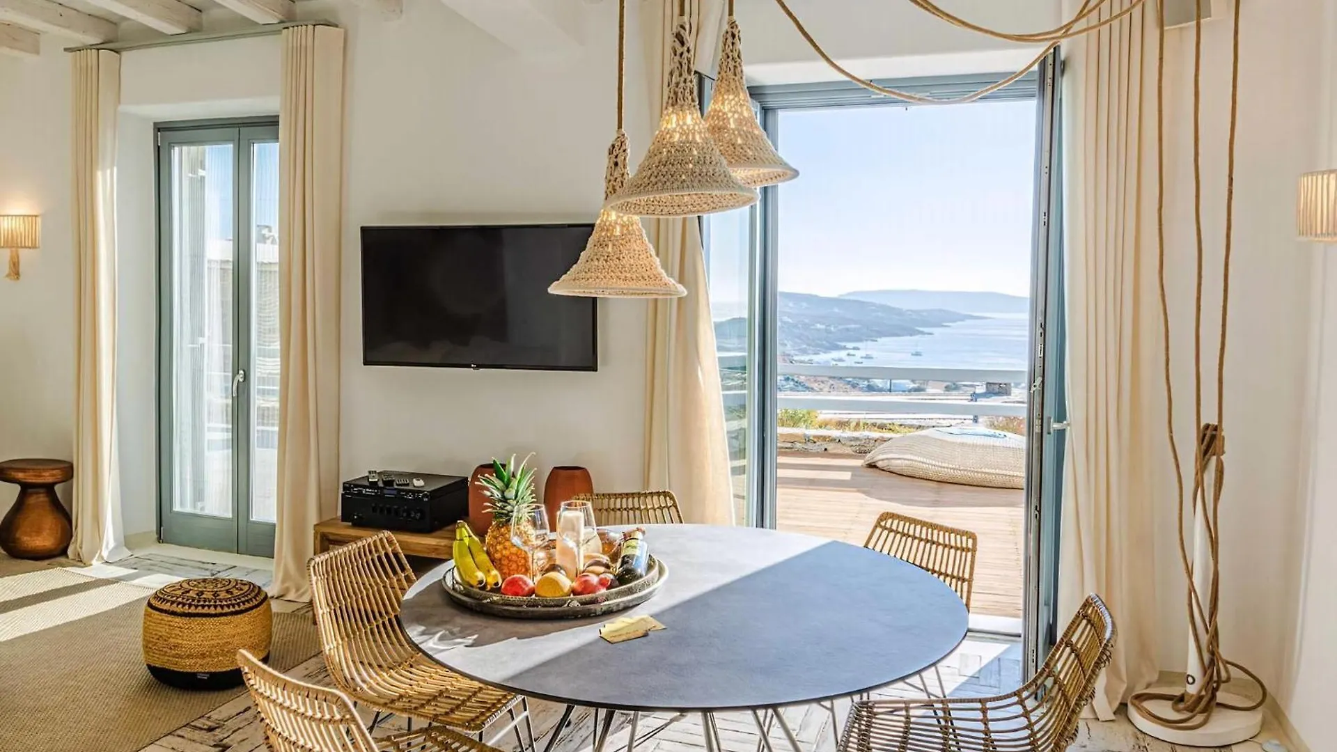 Splendid Mykonos Villa Villa Agape 5 Bedrooms Private Pool With Stunning Sea Views Outdoor Lounge Dining Area Hot Tub Kalafatis 0*,  Griechenland